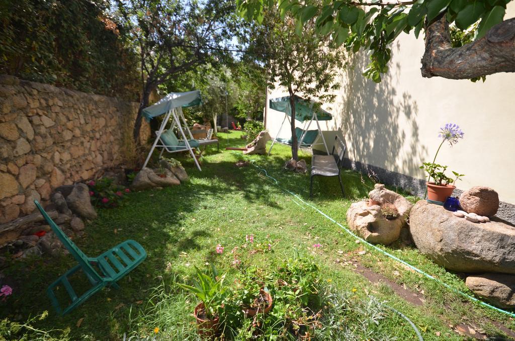 Appartamenti Salusai Trinità dʼAgultu Exterior foto