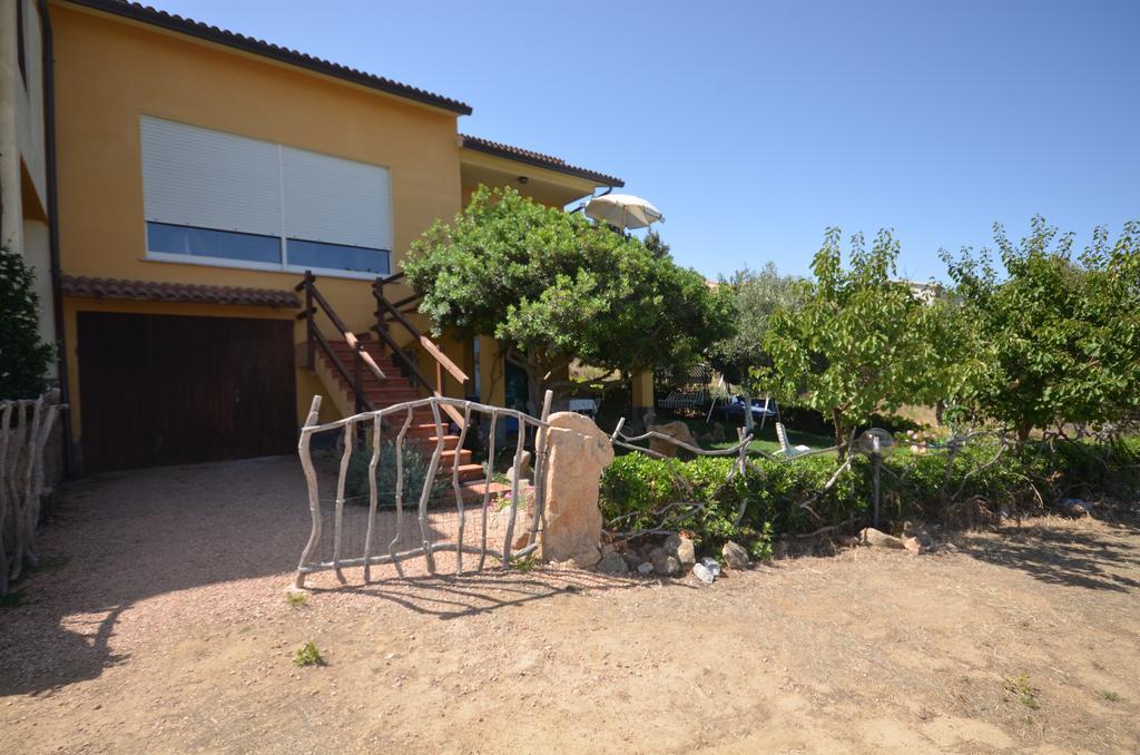 Appartamenti Salusai Trinità dʼAgultu Exterior foto